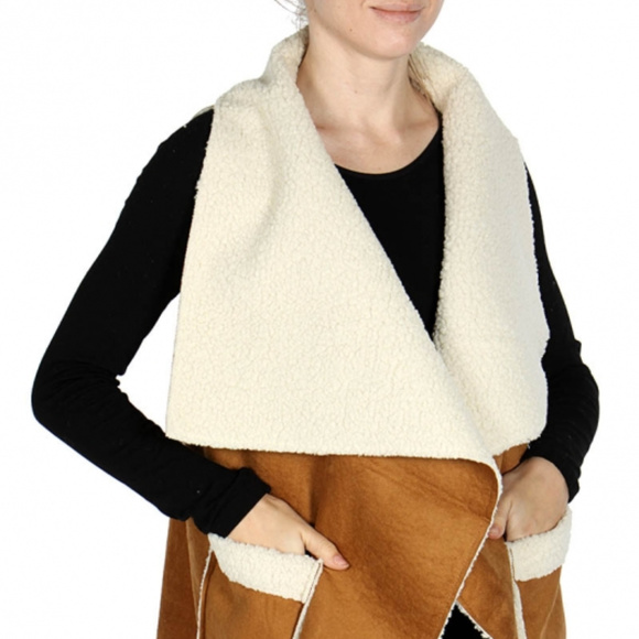 Contemporary sherpa vest with pocket - Picture 4 of 6